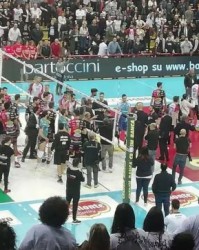 壹号娱乐官网- 佩鲁贾百年庆典遭重创，惨败宿敌引球迷倒戈