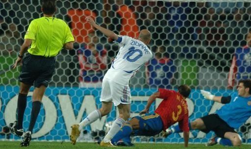  波尔多老将任意球直接破门锁定胜局