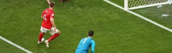  布伦特福德高空轰炸显威，蜜蜂军团上演逆袭好戏