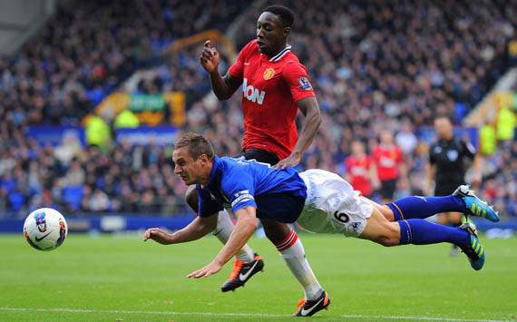  库杜斯凌空抽射建功，西汉姆联客场险胜狼队