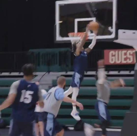  灰熊,莫兰特,暴力,扣篮,集锦,引爆,社交媒体,播放量,破亿  