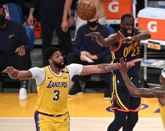  詹姆斯总得分突破四万分，湖人加时险胜掘金  